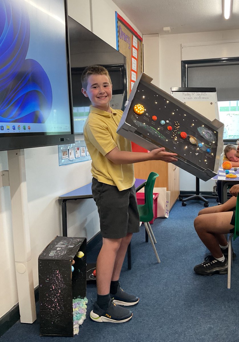 LindenRDCedar's tweet photo. Presenting their Space homework projects to the class #lindenlearning #lindenroadacademycedar #LindenScience #LindenOracy #LindenPersonalDevelopment https://t.co/h8hVr6bdOO