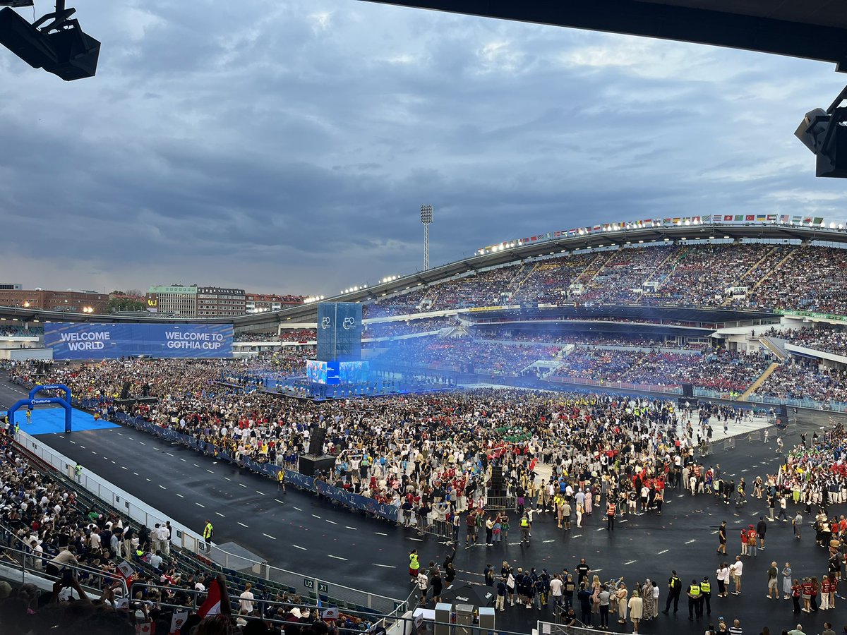 rayferraro21's tweet image. The opening ceremonies from the 50th @Gothia_Cup in Gothenburg, Sweden...1900 teams across all age groups, fun to watch our 15y old Reese play