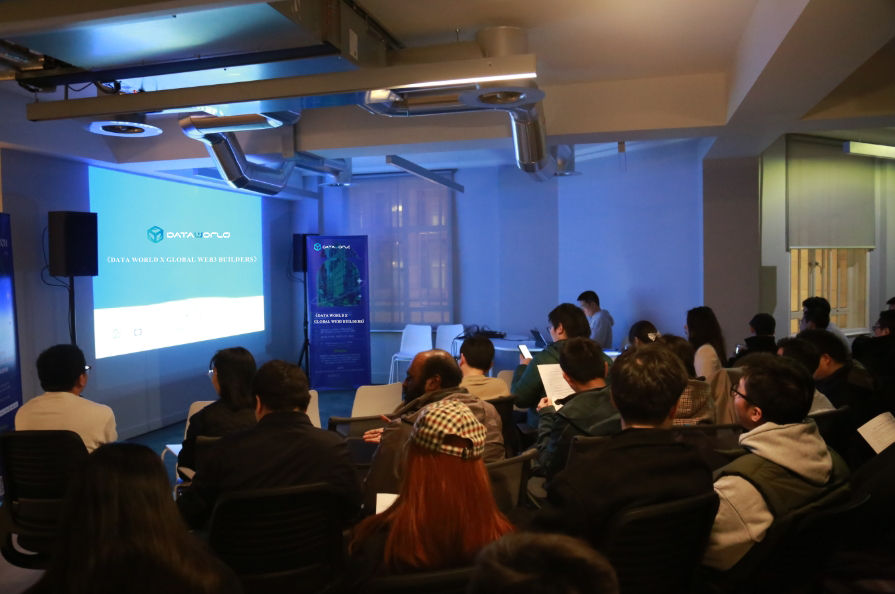 Data_World_'s tweet image. From Hong Kong, with strength. 🇭🇰

A snapshot from our Chinese community meetup just came in — thank you to all the builders helping shape the future of Web3 data with us. 🌍

The future of #Web3 data is truly global.

#DataWorld #ChineseCommunity #GlobalTour #Web3Builders