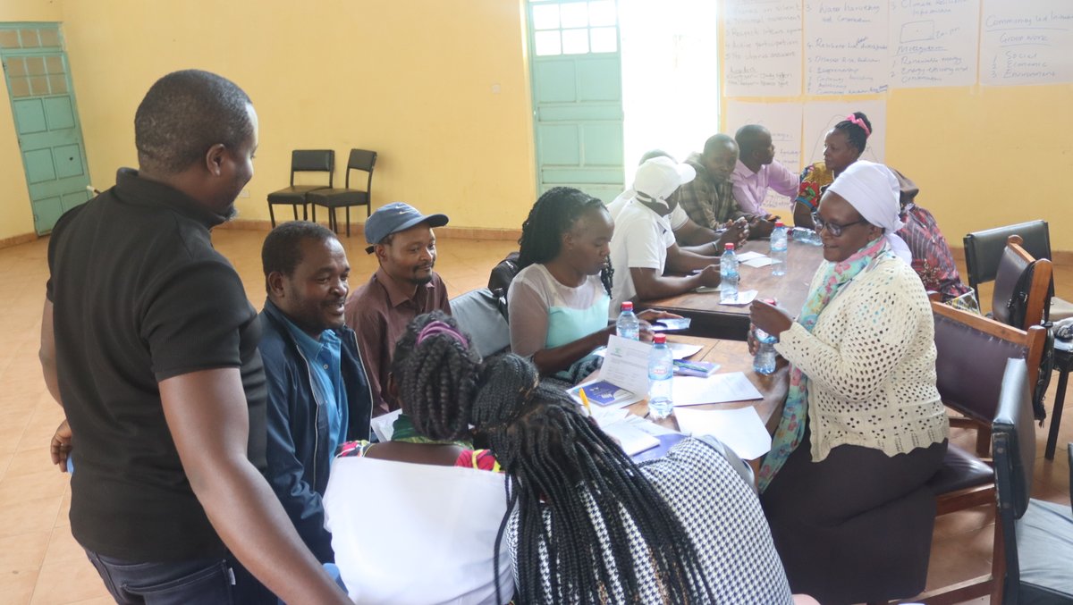 Gradif_kenya's tweet image. Climate change continues to threaten the rights and wellbeing of children  fromChild Protection,Nutritious food , health &amp;amp;education. In Mbeere North, GRADIF-K is working with community structure  to build knowledge on climate change and strengthen local adaptation practices.