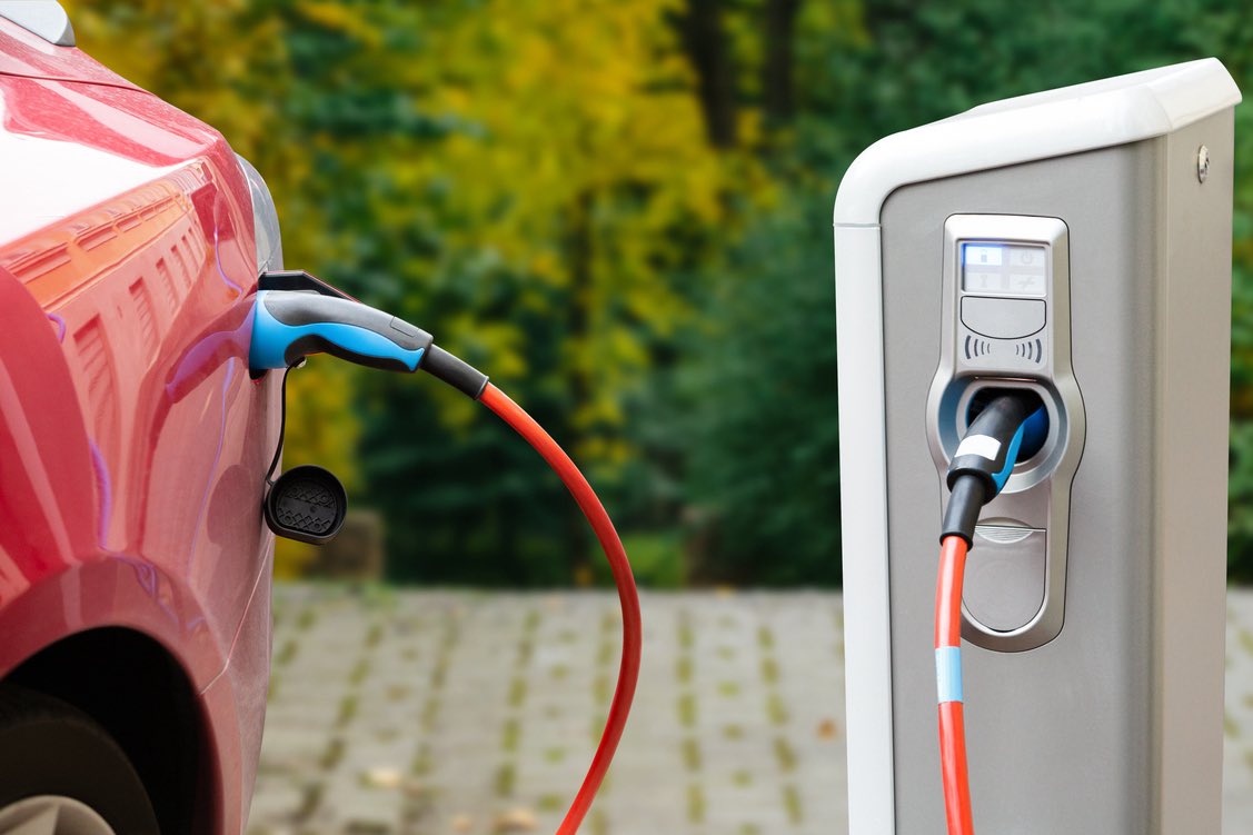 Discount of up to £3,750 on electric cars set to slash costs for thousands

qlocal.co.uk/uk/news_list/D…