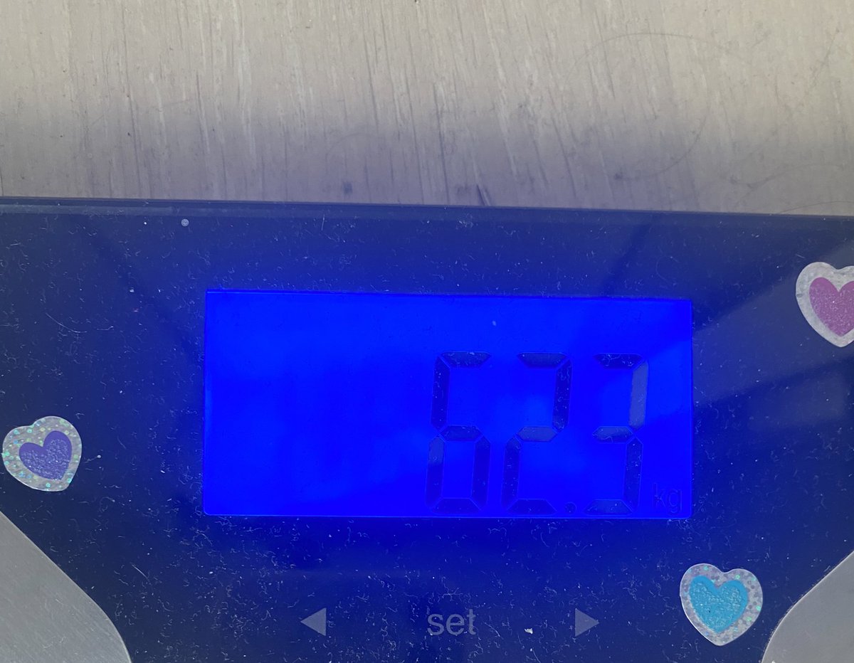 avensnoteating's tweet photo. Broke my fasting record of 60 hrs, currently 63hrs in. Starting to feel a little nauseous but nothing sounds appetising so I’ll probably keep going. https://t.co/M41H7SOCDd