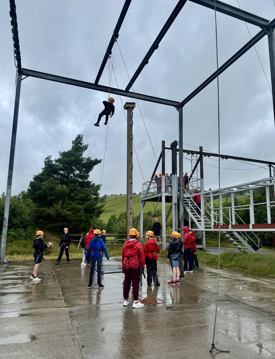cvmssport's tweet image. Whilst the other group of @CardinalVaughan pupils are taking part in a high ropes, climbing and abseiling course this morning. All pupils are having a great time and getting fully involved in all the challenges!