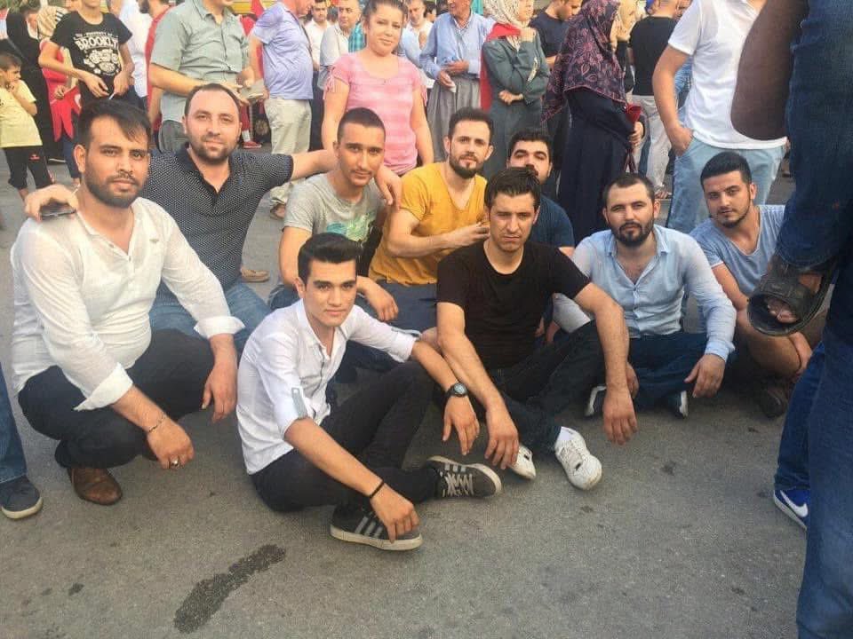 Ülkemizin işgaline,birlik ve beraberliğine teşebbüste bulunan hain fetö terör örgütünün darbe girişimini unutmadık unutturmayacağız
#15TemmuzMilletinZaferi 🇹🇷🇹🇷🇹🇷