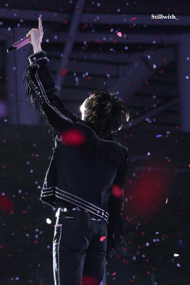 250628
❤️🤍

#방탄소년단진 #김석진 #석진 #진  #BTSJIN #JIN 
#Jin_TOUR_KOREA #RUNSEOKJIN_epTOUR_KOREA
<a href="/BTS_twt/">방탄소년단</a>