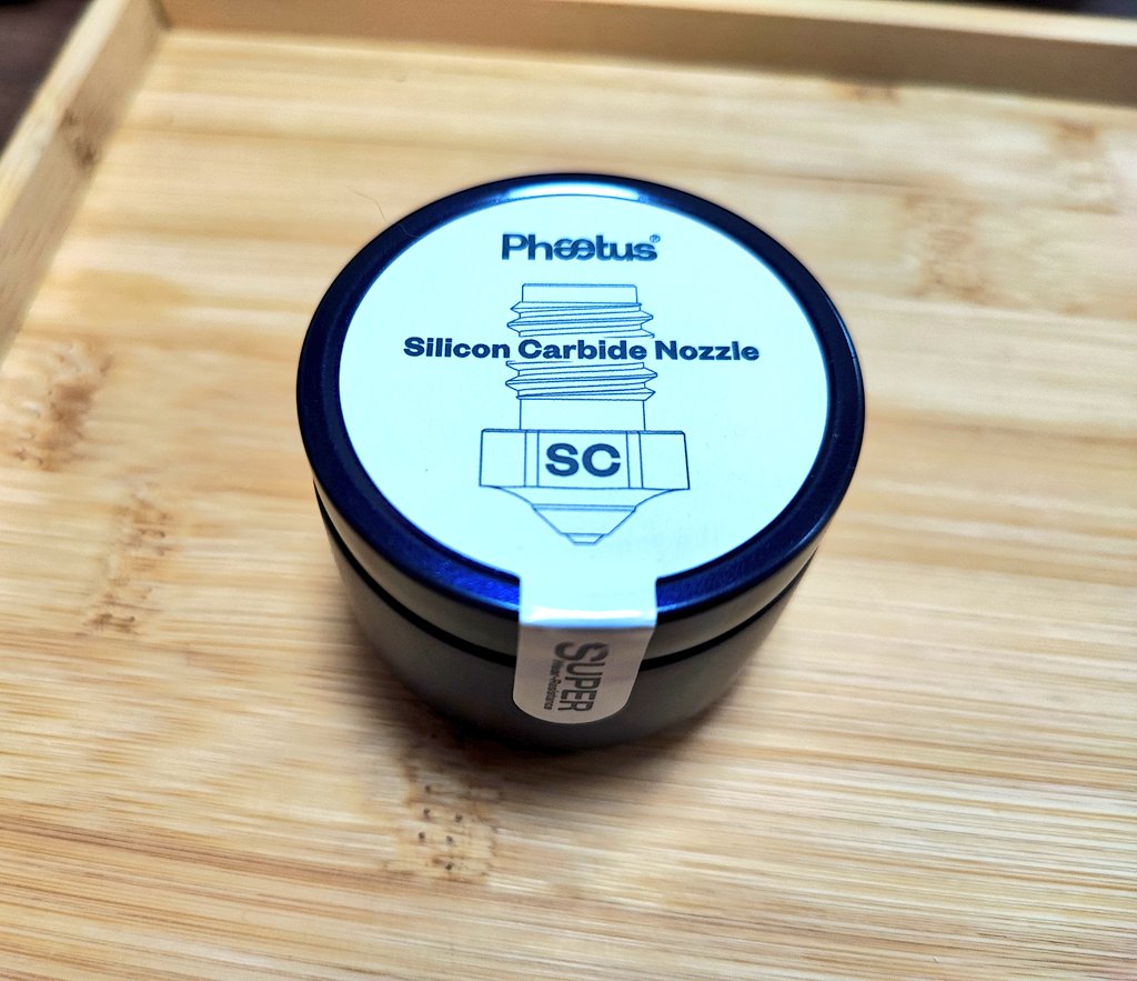DiySako's tweet image. AmazonPrimeセールで約3割引だったのでPhaetus Sicノズル 0.4mmを購入しました。

結婚指輪かと思った。