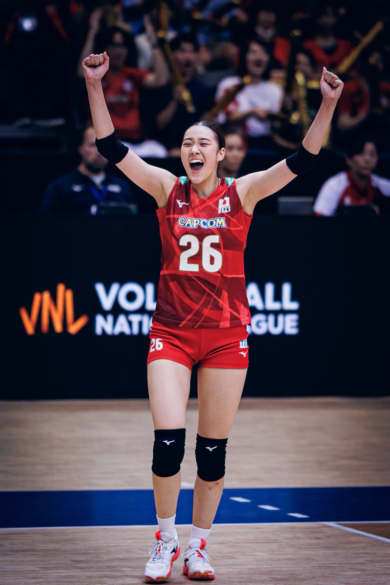 【マー君】女子バレーボール 佐藤淑乃 直筆サイン入り ユニフォーム Gv43UjJbYAAPd6b.jpg:large