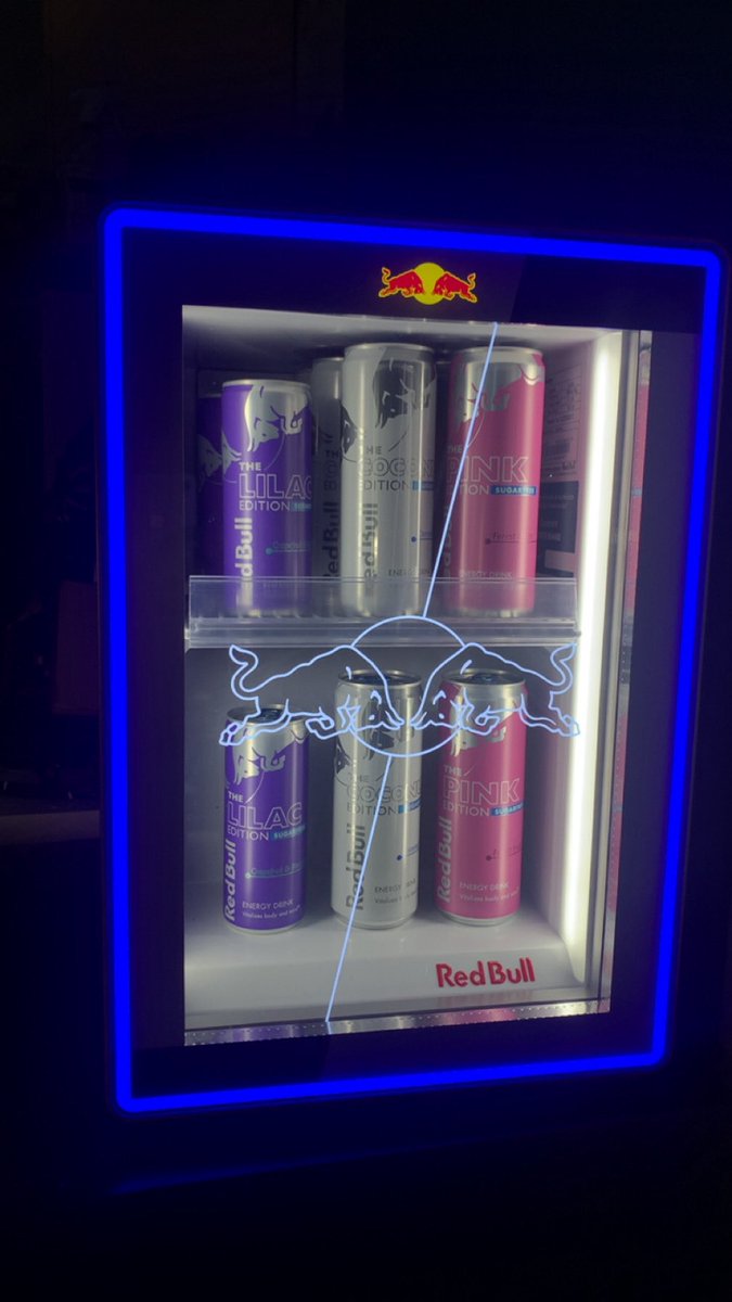 Massive thankyou to <a href="/RedBullUK/">Red Bull UK</a> <a href="/FNATIC/">FNATIC</a> for sending me the redbud fridge! I love it 😍