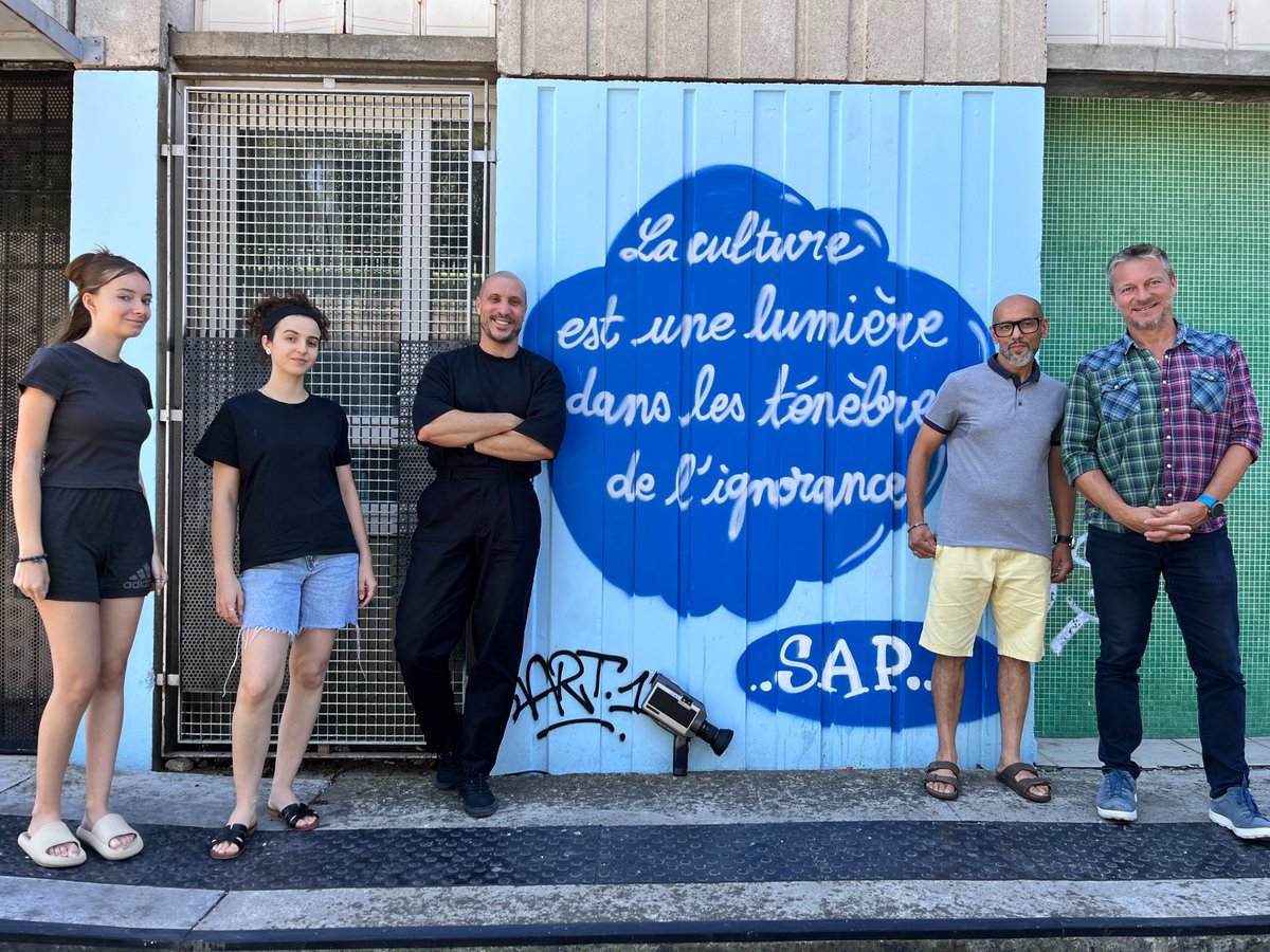 🎬 L’association nîmoise SAP lance un film avec le soutien de la <a href="/VINCIFondation/">Fondation VINCI pour la Cité</a>.
Tourné avec les habitants du quartier Valdegour de <a href="/nimes/">Ville de Nîmes</a>, ce projet vise… Cannes 2026 !