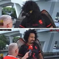 #زملكاوي 
ويبقى العامة والسوقة والدهماء والجهلاء الحمر القطيع يحبون العيش هكذا الكلام وعكسه كل الحلال عليهم حرام وكل الحرام ليهم حلال فلا تعجب لا يعرفون حق..حياته الشخصية تلاقيه بيصلي ويصوم لكن عند الأحمر يقلب دجال عاش الزمالك وجمهوره الكبير والعظيم فوق أي أرض وتحت أي سما⚖🏹🎯🌠