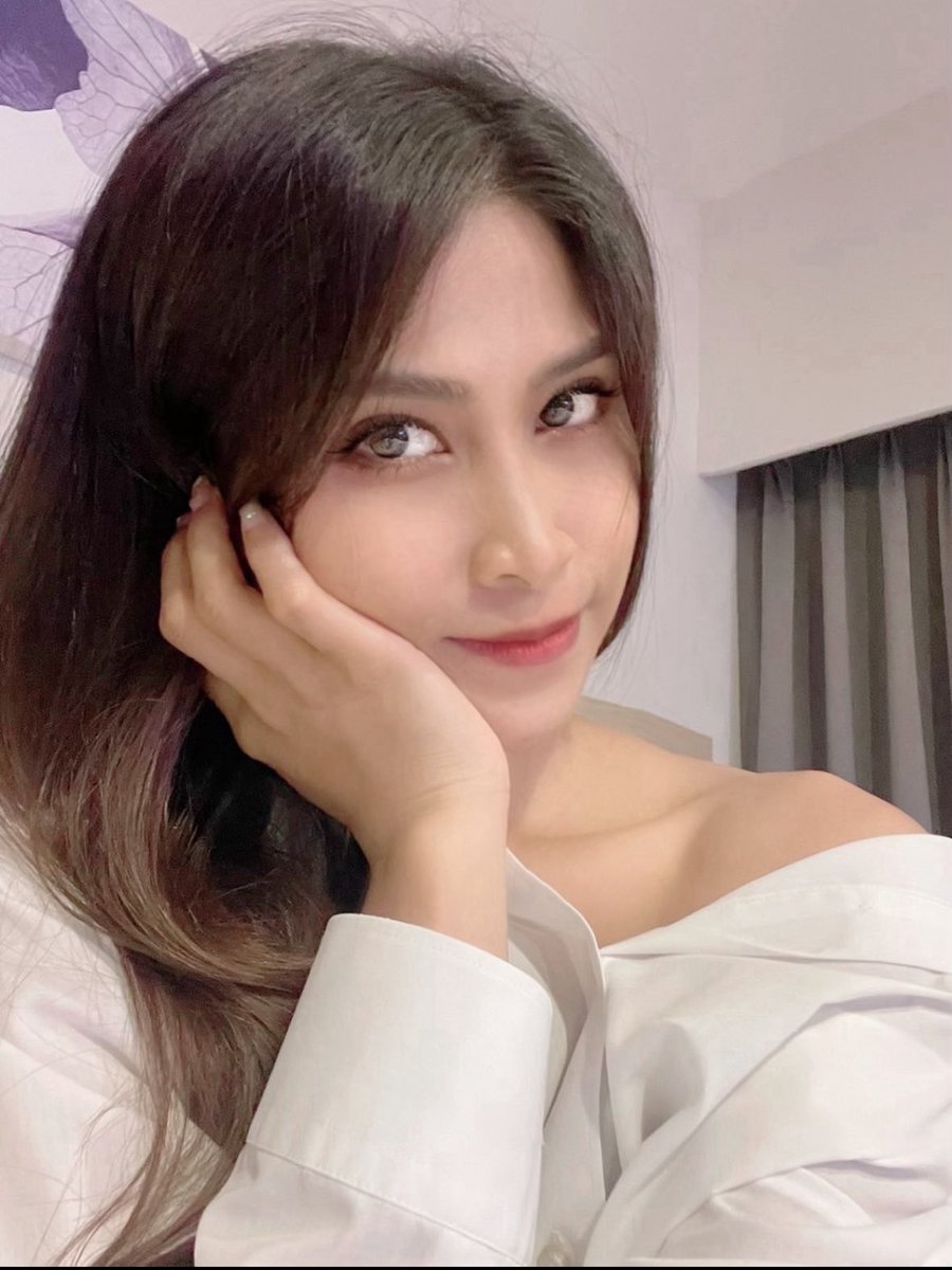 きらく シラチャカラオケ🇹🇭🎤🥃💃 (@kirakusriracha) on Twitter photo サワディーカー🙏
昨日定休、本日から営業です💁♀️
シラチャのカラオケスナック
ꕤきらくꕤ気合い十分で営業します❣️
今週もきらくで一緒に
楽しい時間を過ごしませんか??
ご来店お待ちしてます🩷
koi👩
#きらくガールズ サワディーカー🙏
昨日定休、本日から営業です💁♀️
シラチャのカラオケスナック
ꕤきらくꕤ気合い十分で営業します❣️
今週もきらくで一緒に
楽しい時間を過ごしませんか??
ご来店お待ちしてます🩷
koi👩
#きらくガールズ