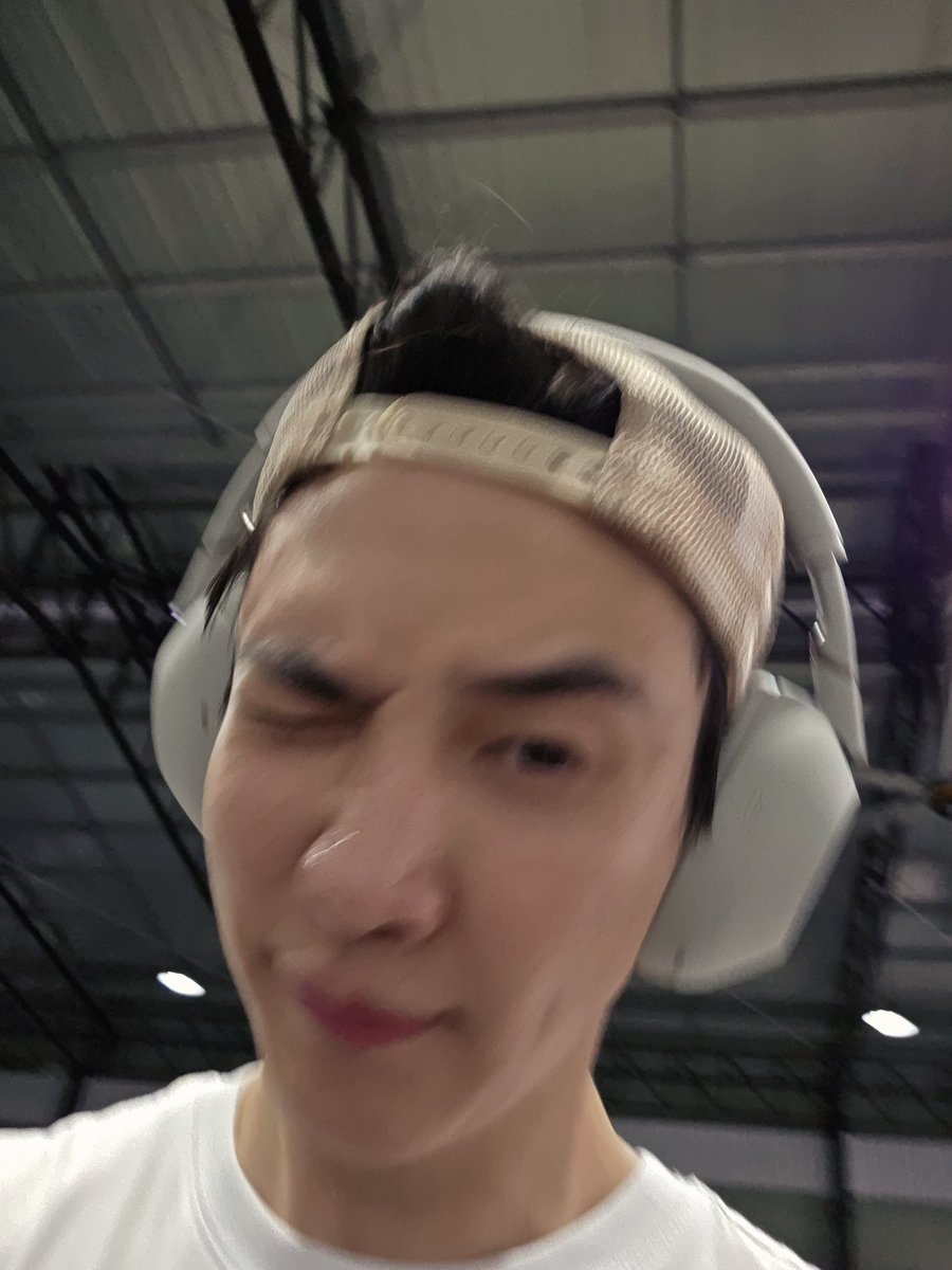 maxky_rp's tweet image. 🤙😜 #maxky_rp