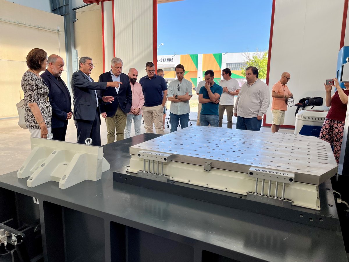 Del Talgo al Eurofighter: el laboratorio de la UCLM puntero en el estudio de las vibraciones mecánicas.
Localizado en Ciudad Real, el Laboratorio de Análisis Modal y Vibracional de Grandes Estructuras es referente de investigación en el sector del transporte.