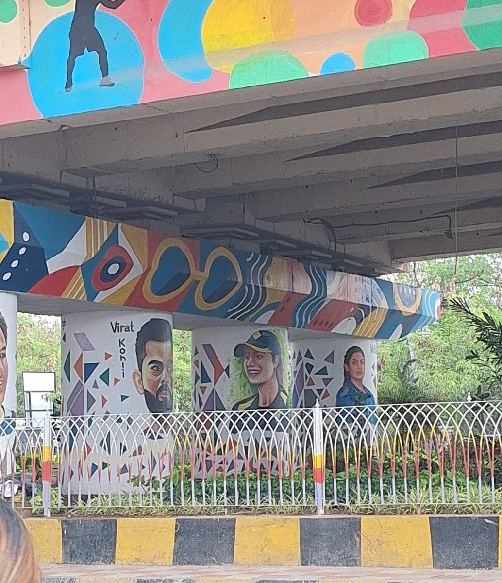dkhive102's tweet image. &quot;I see you everywhere I go &quot;