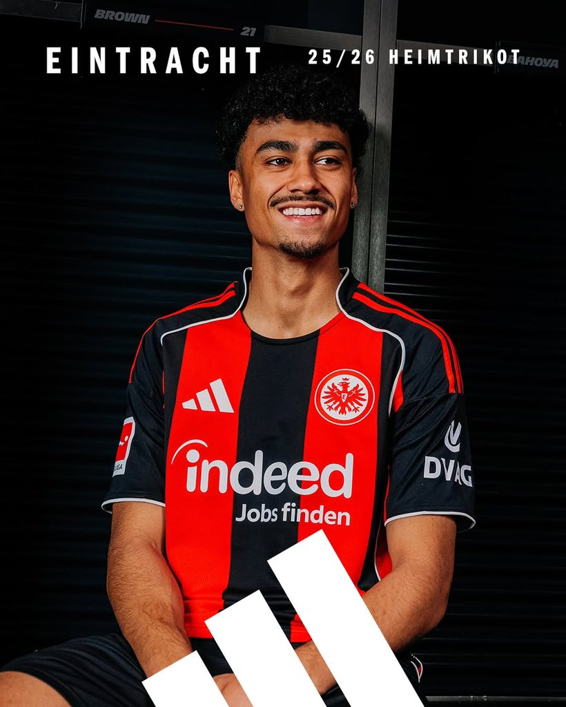 赤、黒、白 - アイントラハト・フランクフルトの新しいアディダスの