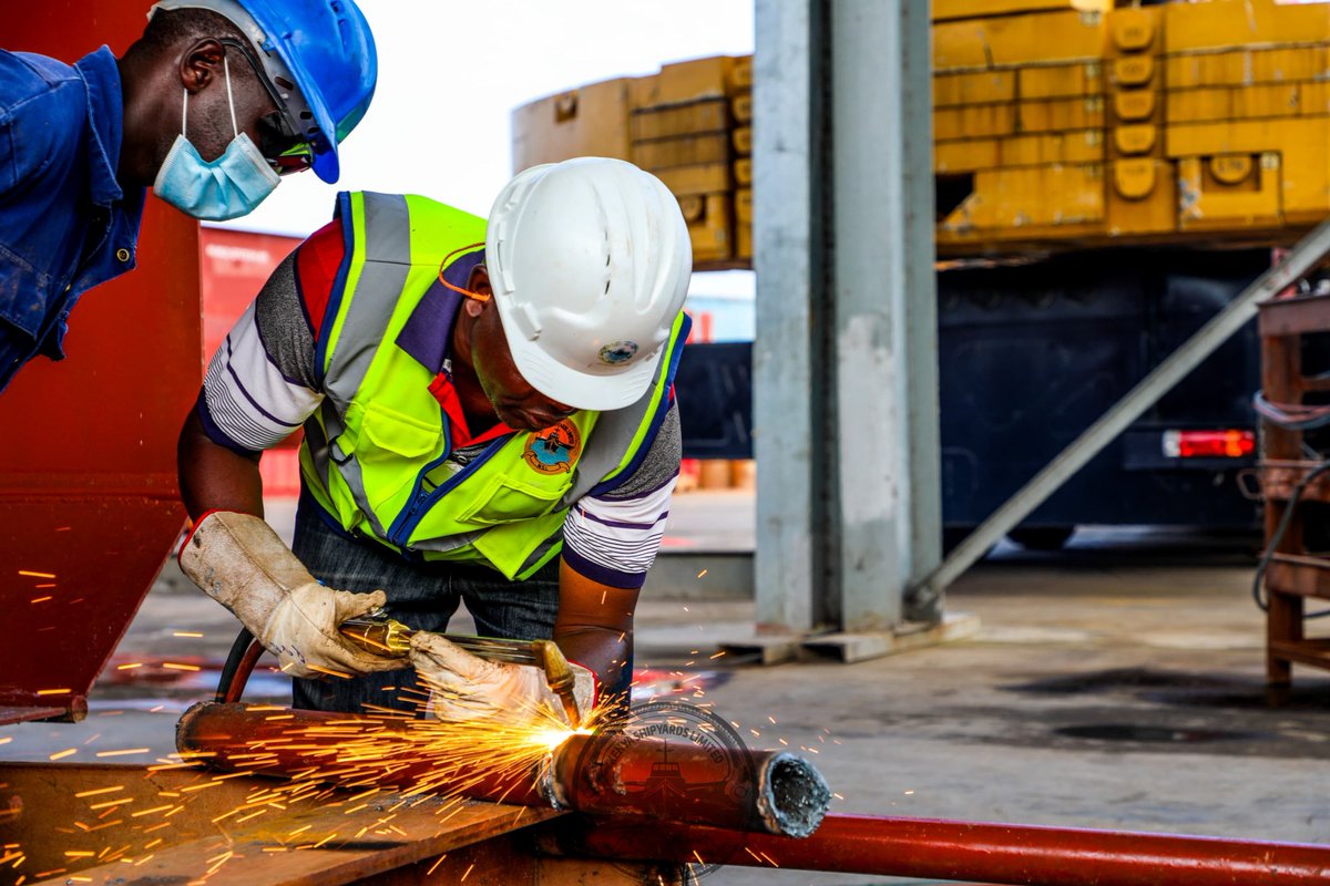 KenyaShipyards's tweet photo. ⚓ Shallow draught ferry Update | Kisumu Shipyard
Currently ongoing, Oxyacetylene cutting also known as oxy-fuel cutting - a precision process that uses a mix of Oxygen and Acetylene gas to slice through metal. 🔥
#KisumuShipyard
#ShallowDraughtFerry
#WeldingTech
#OxyfuelCutting https://t.co/n4EwWqCG33