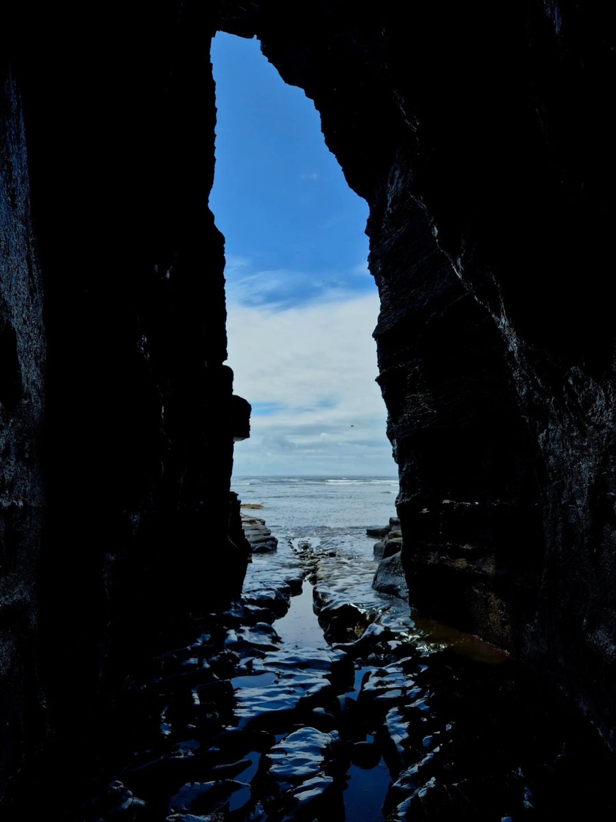 cormac_mcginley's tweet image. Looking out, from the back of a seacave, on a fine Summers day. 
County Clare, Ireland.