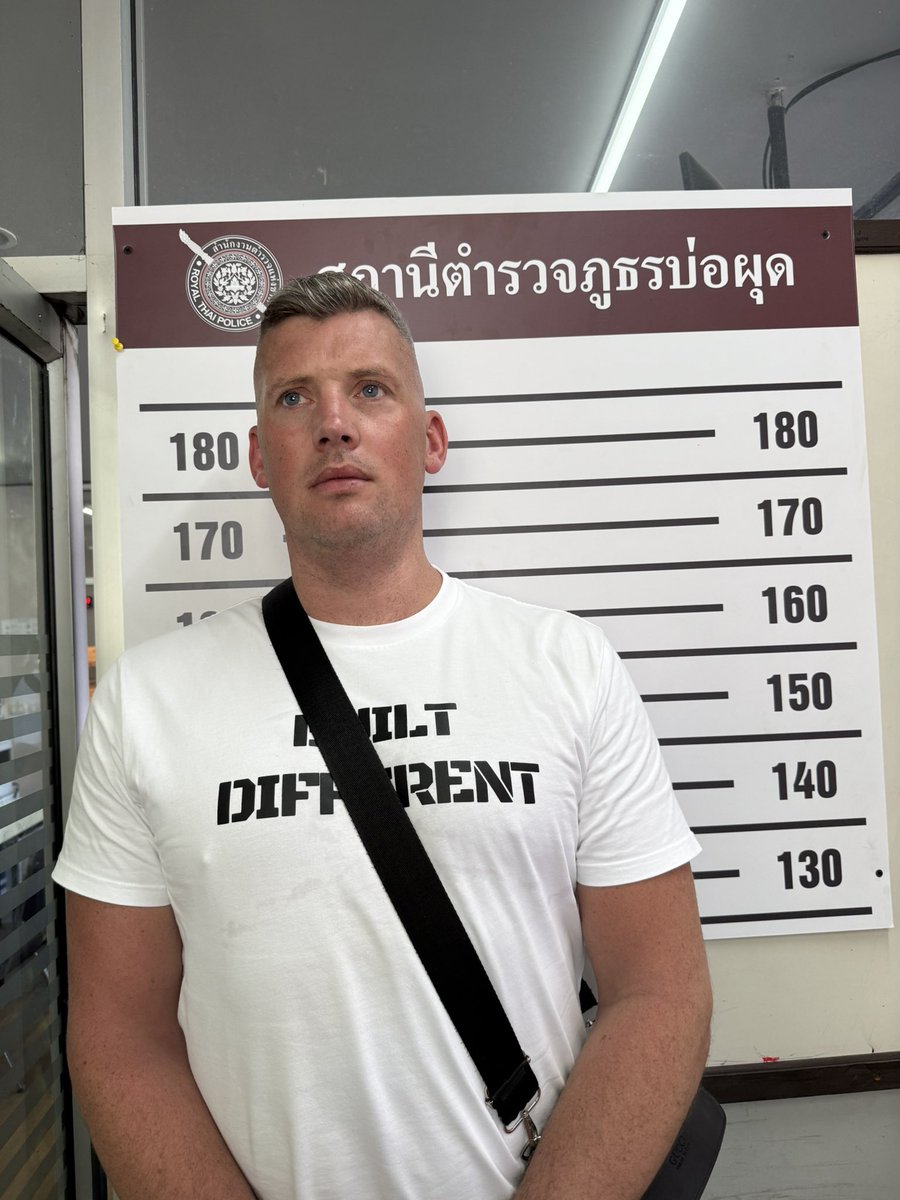 SmegsQli tweet media