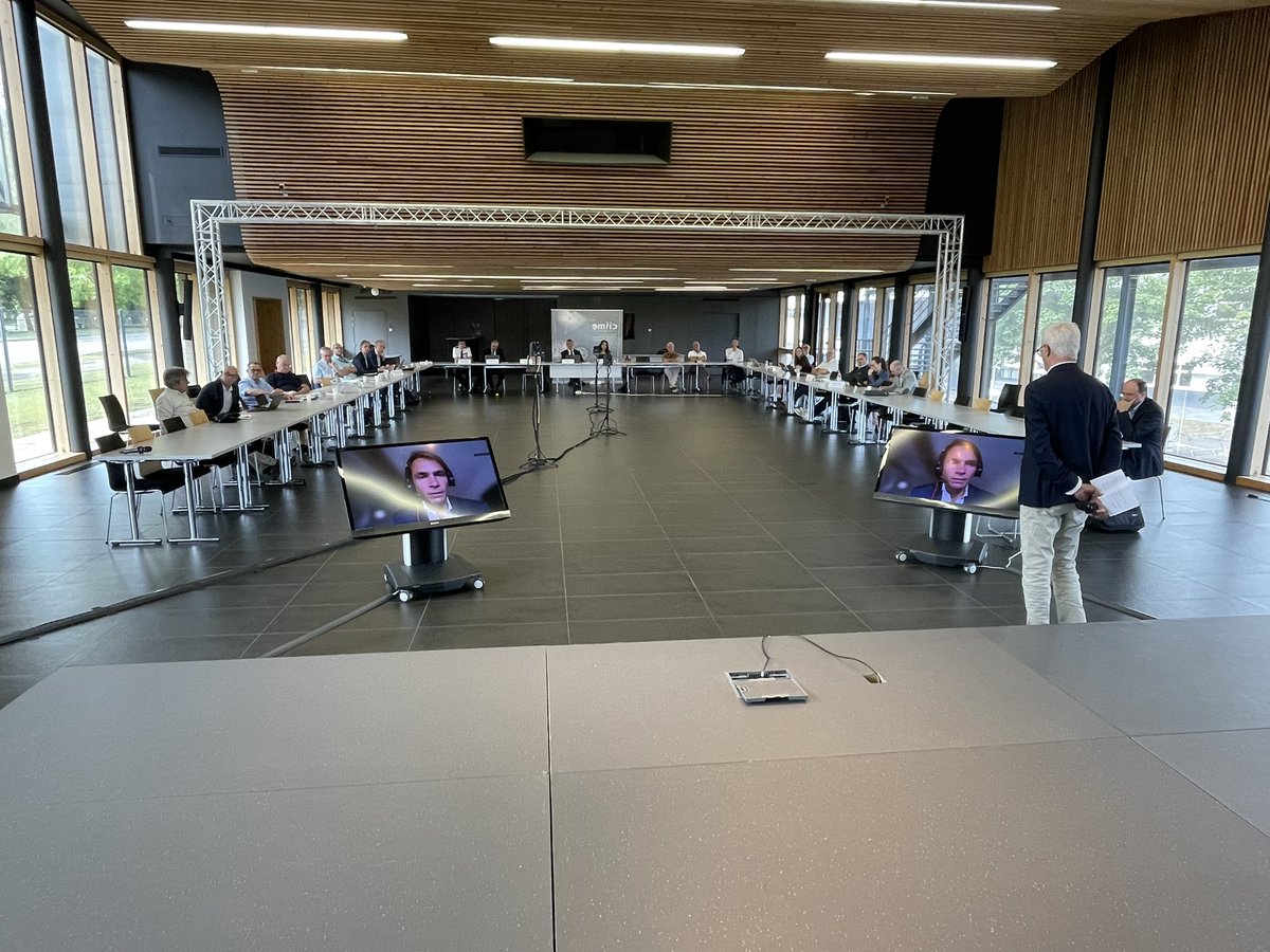 HGC2IME's tweet image. 🔴 Clôture du 23e comité @AccelC2IME @RECIES @InterregGR @DebordValerie @NicolasSchmitEU
Conférence de Grégoire Chauvière Le Drian @EIB
animée par Didier AIT #OptimEASE
▶️Industrie 4.0, décarbonation, souveraineté, IA & blockchain : 4 enjeux clés pour l’avenir industriel 🇪🇺