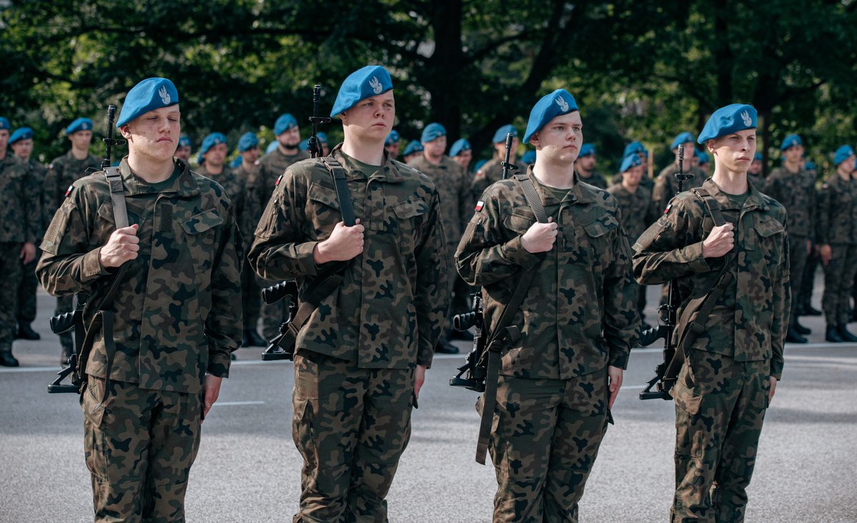 DGeneralneRSZ's tweet image. Rozpoczął się II turnus projektu WAKACJE Z WOJSKIEM 🫡🫡🫡
Okazja, by spędzić lato aktywnie, poznając tajniki wojskowego życia! Przez 27 dni uczestnicy będą szkolić się z podstawowych umiejętności wojskowego rzemiosła, rozwijać sprawność fizyczną i przeżywać niezapomnianą…