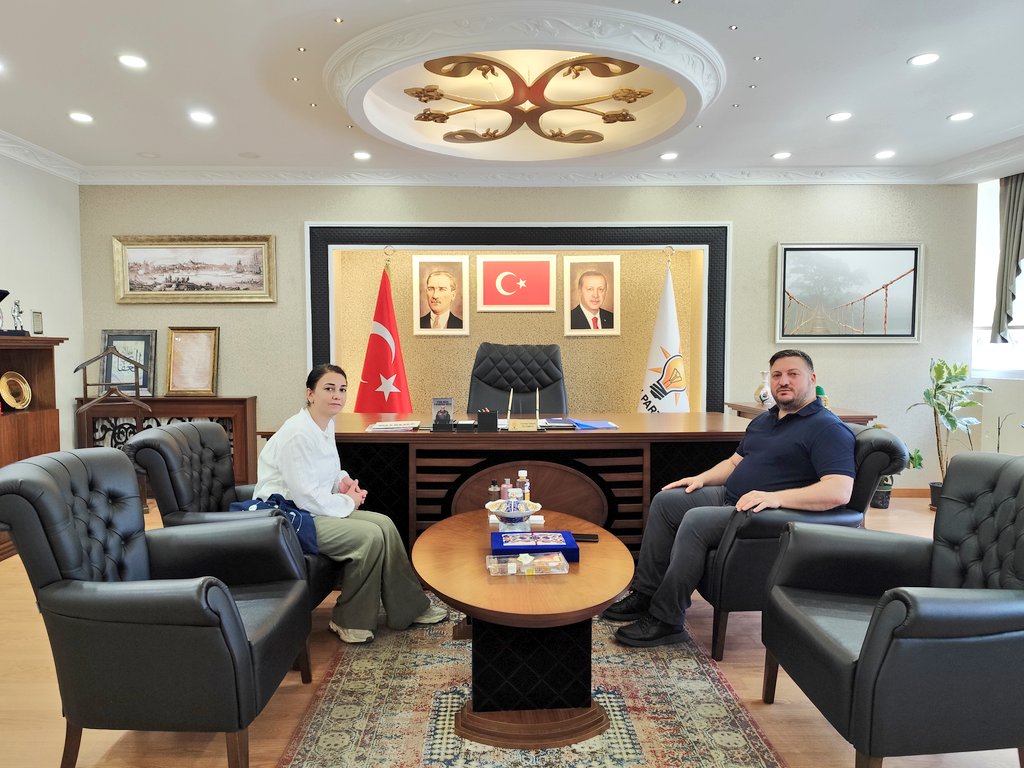 Feyzullah Torlak فيظ الله تورلاك (@feyzullahtorlak) on Twitter photo "Sohbet, gönülden gönüle uzanan en sıcak yoldur."
Komşularımızdan Esra Demirkaya Peçekli'yi ilçe başkanlığımızda misafir ettik.
Ziyaretleri için teşekkür ederim.
<a href="/abdullahozdemir/">Abdullah Özdemir</a>
<a href="/UgurUyhan/">Uğur Uyhan</a>
<a href="/ak_sancaktepe/">AK Parti Sancaktepe</a> "Sohbet, gönülden gönüle uzanan en sıcak yoldur."
Komşularımızdan Esra Demirkaya Peçekli'yi ilçe başkanlığımızda misafir ettik.
Ziyaretleri için teşekkür ederim.
<a href="/abdullahozdemir/">Abdullah Özdemir</a>
<a href="/UgurUyhan/">Uğur Uyhan</a>
<a href="/ak_sancaktepe/">AK Parti Sancaktepe</a>
