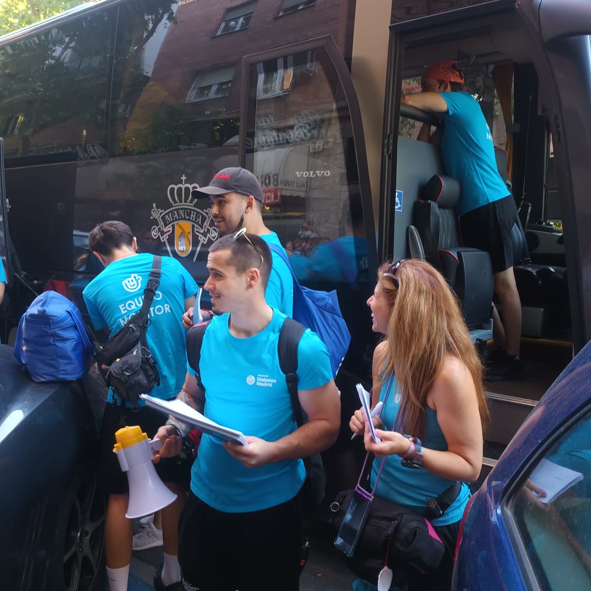 💙¡Hoy es un día especial en Asociación Diabetes Madrid! ¡Hoy comienza el campamento!

Gracias a nuestro maravilloso equipo de monitores y personal sanitario voluntario nuestros chicos y chicas con #diabetes van a pasar unos días geniales de convivencia, diversión y aprendizaje
