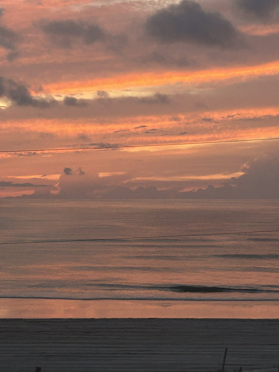 GOOD MORNING! Sailors’s Lore, “Red sky in the morning sailors take warning and red sky at night sailor's delight.”