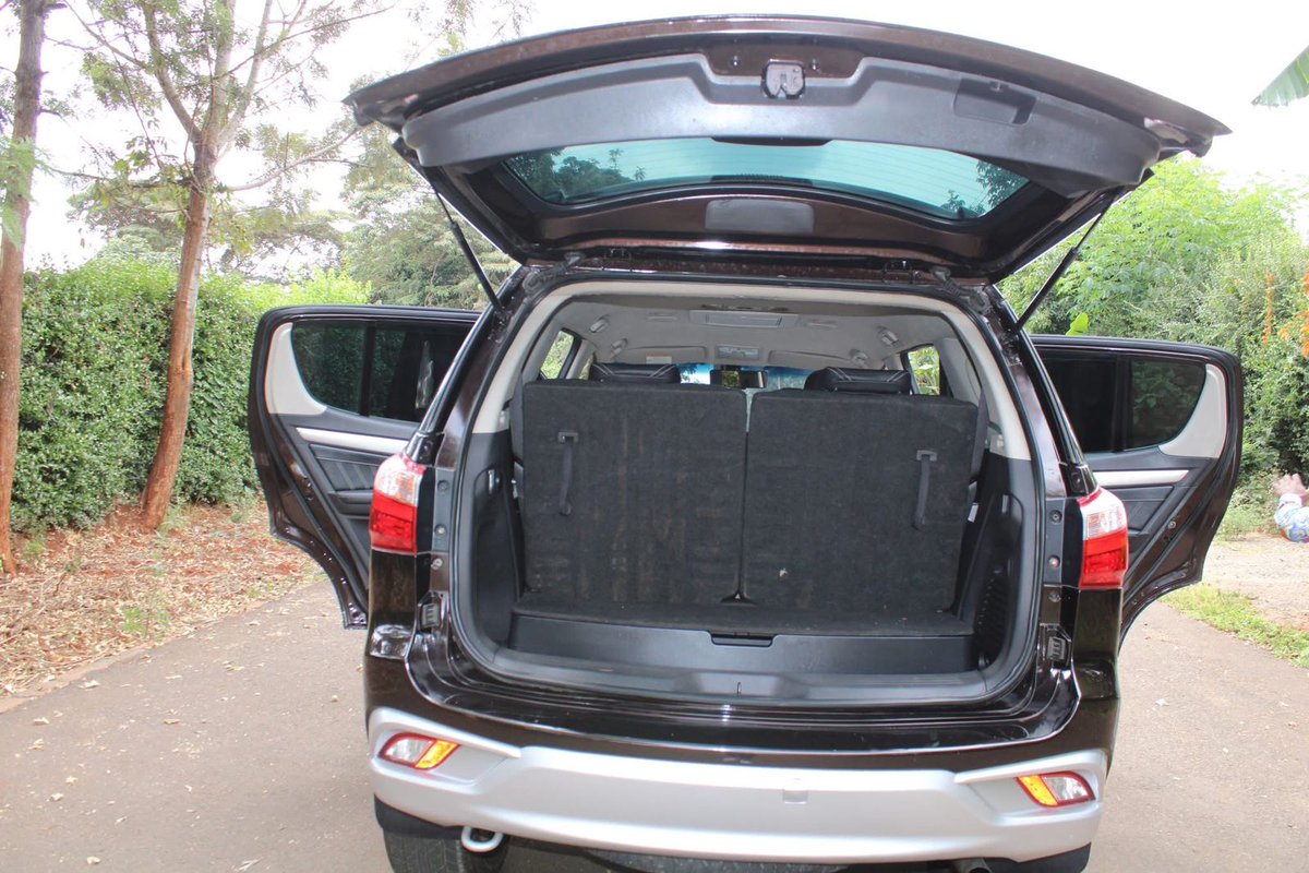 lanefastdeals's tweet photo. Make:Isuzu mux
Model:2018
Engine:3000cc diesel 
Price:4,0999,999/=

#Megagloryoverflow #GenZoteConclave Maraga #RutoRoadsProject Citizen TV Rest In Peace KKMWENYEWE Fuel Garnacho Alicia kanini https://t.co/9NWkLjq78E