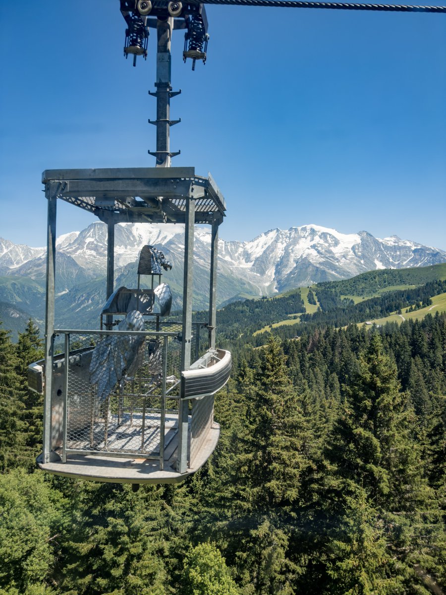 Tout au long de l'été, Artocène investit des lieux insolites et emblématiques à Saint-Gervais Mont-Blanc 😍

Une Biennale d'art contemporain à vivre de 580 à 1800m d'altitude ! 🏔