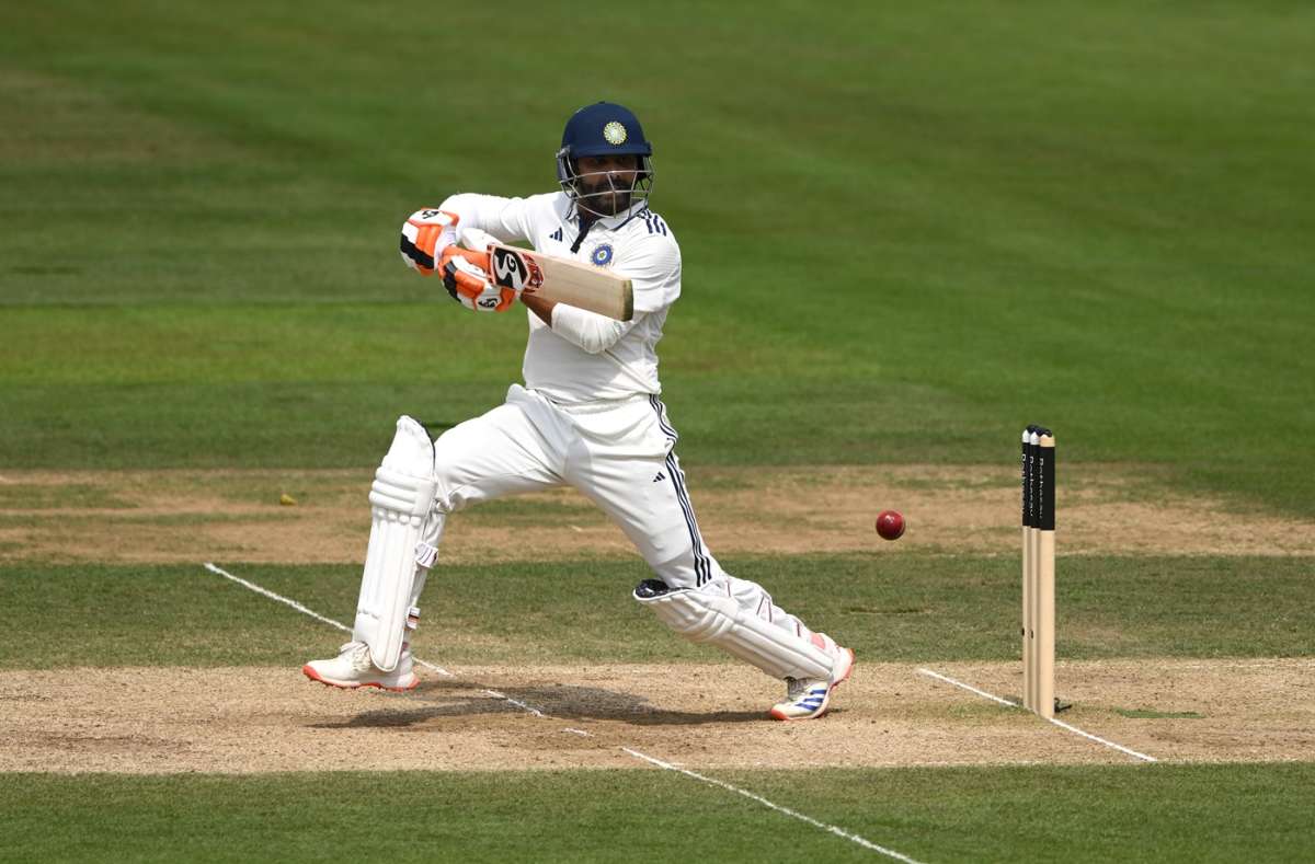 pr110009's tweet image. Sir Jadeja has the Best batting average in this Test series 
- 3 Matches.
- 6 innings.
- 327 runs.
- 109 average.
- 4 Fifties.
- 31 fours.
#INDvsENG 
#Jadeja 
#LordsTest