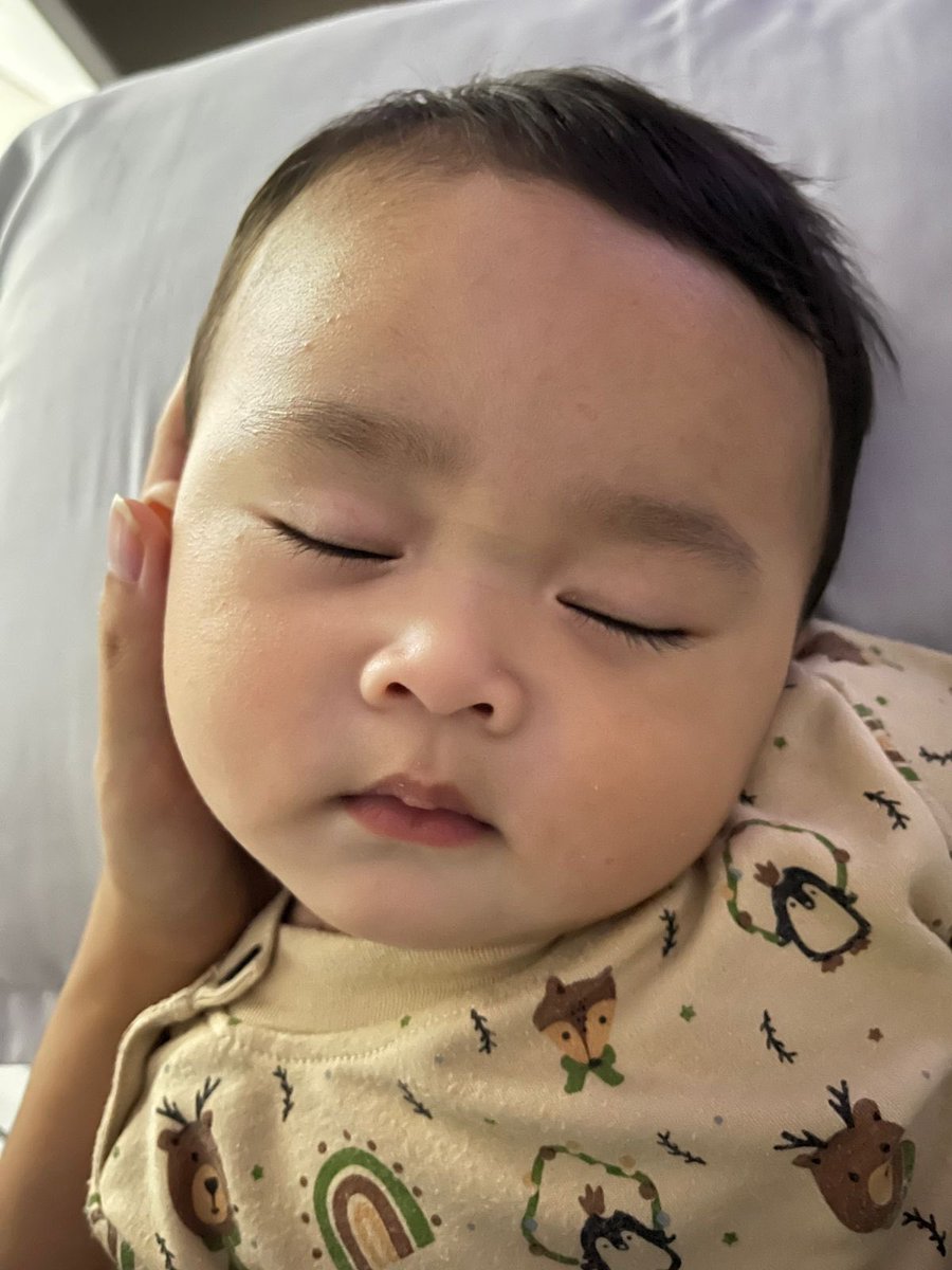 dwipurrr's tweet image. Difotoin emaknya          Difotoin bapaknya