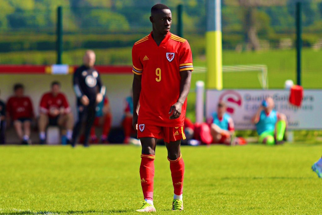 Name: Abu Sama
Age: 23
Location: Recently moved from Cardiff to Sheffield (will travel)
Position: RB | CAM | CM
Previous Clubs: Merthyr Town, Bristol Manor Farm, Cardiff Corries, Goytre

Level looking for: Step 2-3