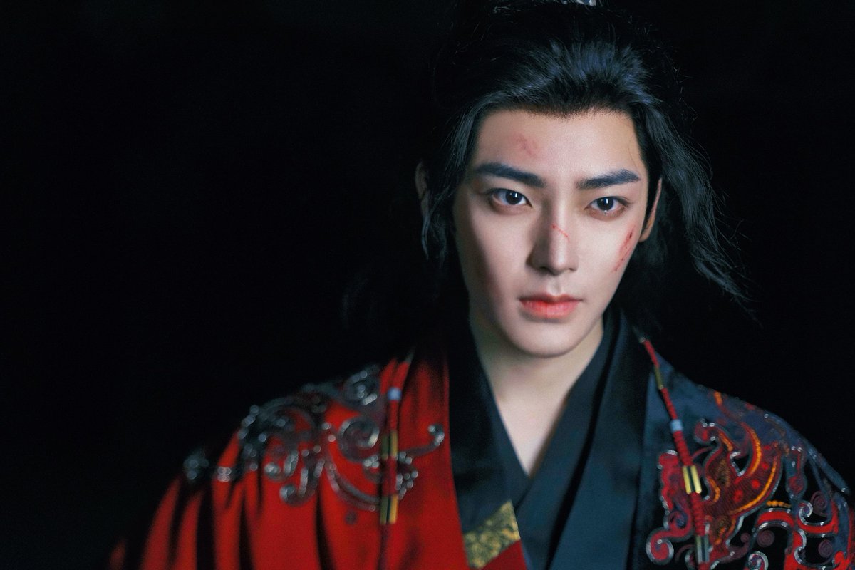 250715 #HouMinghao studio weibo update

— studio shares new photos of #HouMinghao as Xiao Wuyi as #雀骨 filming begins

(1/2)
#侯明昊 • #후명호