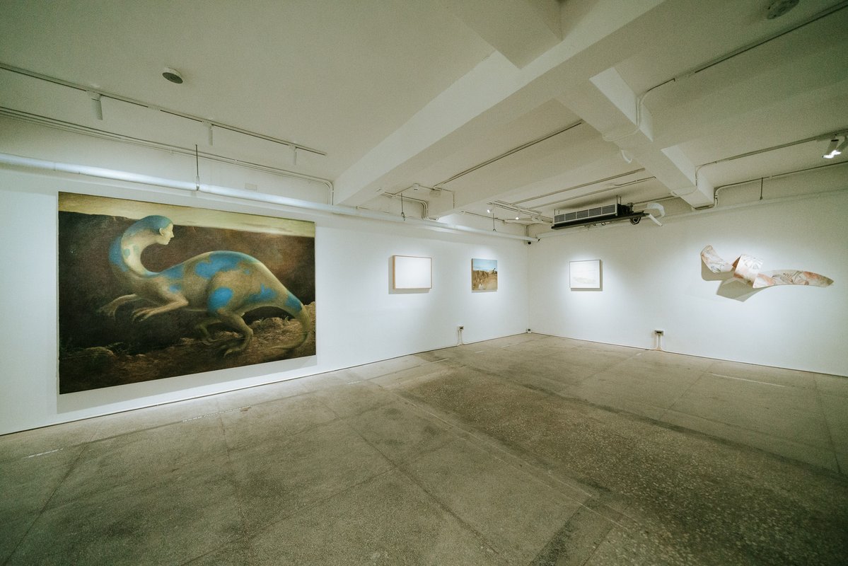 gacc_tw's tweet image. 🔔 還沒來看展的朋友注意啦!明天中午 12 點將開放「跟著朦朧潮濕的一天去金瓜石」八月場次預約。
從全新創作的繪畫、德國時代的早期素描,到陶器與攝影作品,本次展覽將呈現多達 78 件作品,奈良美智在場勘時,也特別提出希望台灣年輕藝術家共同在這個空間中展出。
為此,台電公共藝術邀請…
