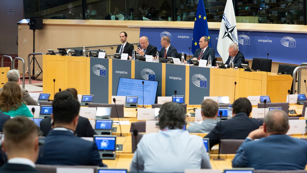 Commissioner @kubiliusa &amp; #NATO ASG for Ops Goffus: Strengthen defence &amp; readiness — the cost of inaction is high. 🇪🇺 must spend more, make more, do more for Ukraine, and define a clear strategic policy on Russia &amp; future security.

— 107th Rose-Roth  #NATOPA at the EP, day one