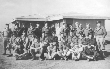 Greg_Slizewski's tweet image. 15 VII 1943 r. Stanisław Skalski objął dowództwo 601 DM, będąc drugim - po Jerzym Jankiewiczu - Polakiem, który dowodził 🇬🇧dywizjonem myśliwskim. Na czele jednostki stał do 20 X 1943 r., wrócił do Wielkiej Brytanii i od 12 XII 1943 r. był dowódcą 131 SM, a 4 IV 1944 r. - 133 SM.