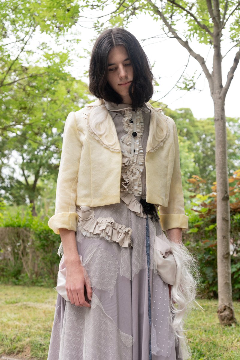 Them_mag's tweet image. Them magazine No.059 “Stylist A to Z”
DAISYTORN
Fashion: NOI KAMO
Photography: CHIARA BRUSCHINI
Model: TRISTAN
#stylistatoz
#themmagazine