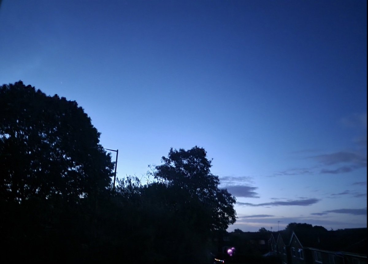 A New Dawn....

....to a new day here, it's calm, around 15 degrees celcius.

#Sky #weather #nature #NaturePhotography #tuesdayvibe #Tuesday #morning #dawn #new #day