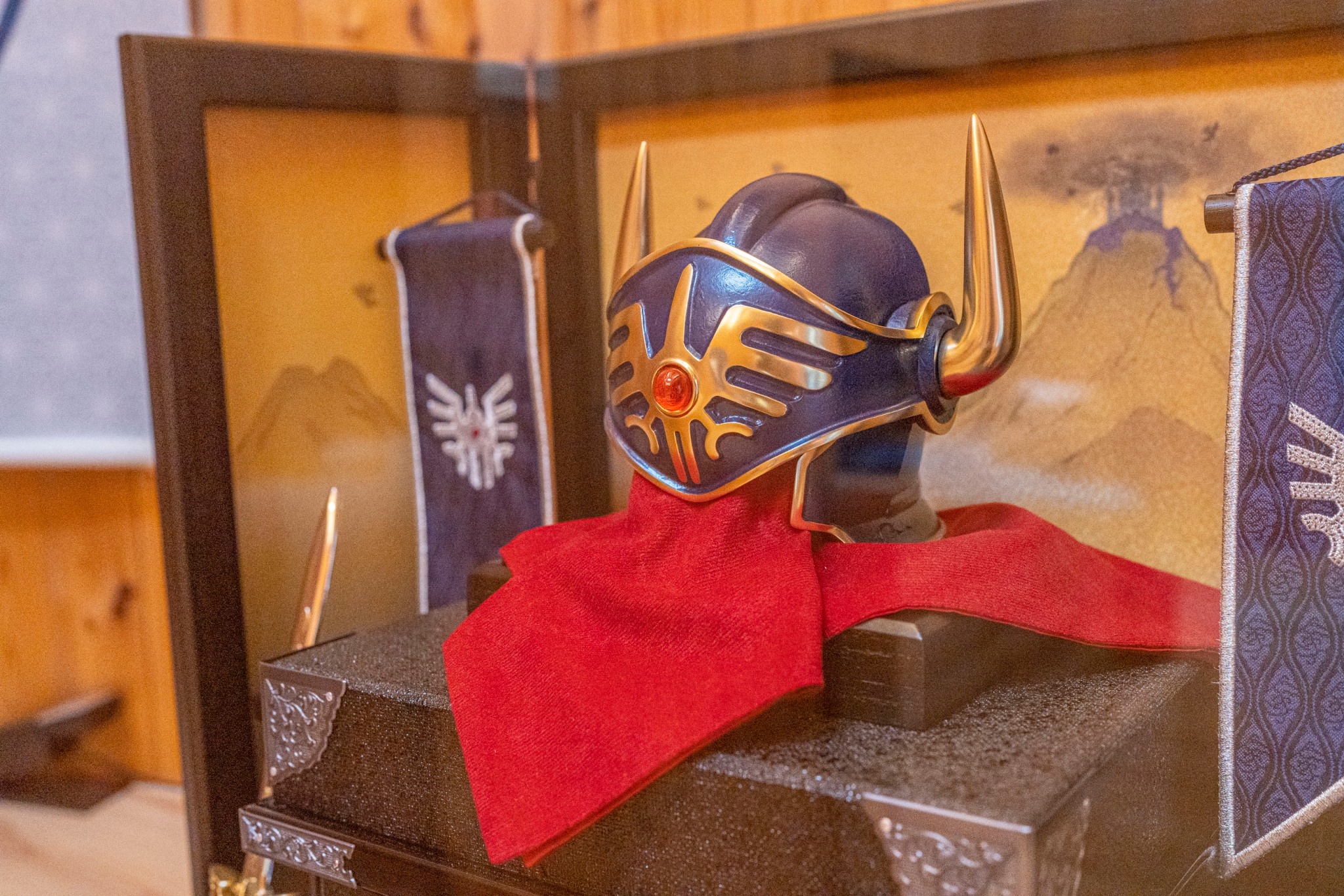 ドラゴンクエスト ロトの兜飾りセット ドラゴンクエスト ロトの兜飾り 新品未開封 - メルカリ