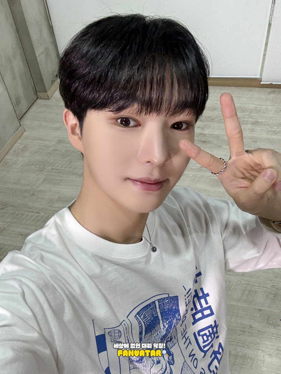 fanvatar_tvlab's tweet image. ✨FANVATAR Behind Photo✨
| ̄ ̄ ̄ ̄ ̄ ̄ ̄ ̄ ̄ ̄ ̄ ̄ ̄ ̄ ̄|
오늘도 🤍BE BOYS🤍 합니다
|_______________|
ᕱ ᕱ ||
( ᴖ ‧̫ ᴖ ||
/ つ Φ
@beboys_official
#윤서 #YUNSEO
#구현 #GOOHYUN
#민준 #MINJOON
#비보이즈 #BEBOYS