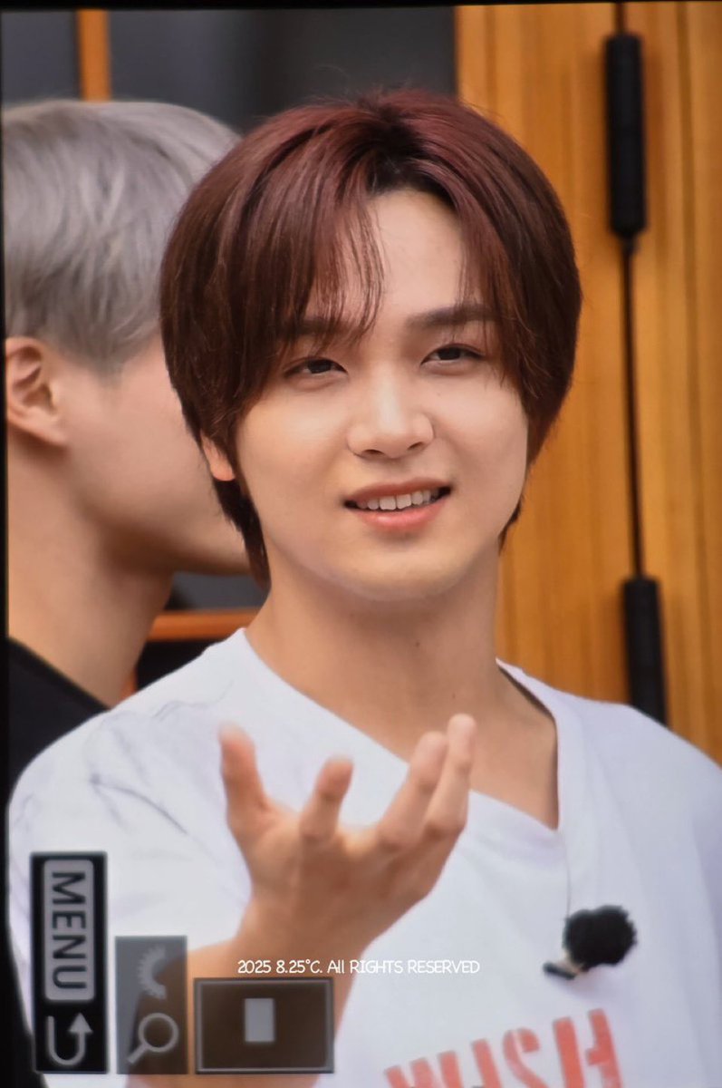 진짜 이쁜거 알겠는데 
팬들한테 만번만이라도 잘해주면 안돼는 건가?
#해찬 #HAECHAN #へチャン