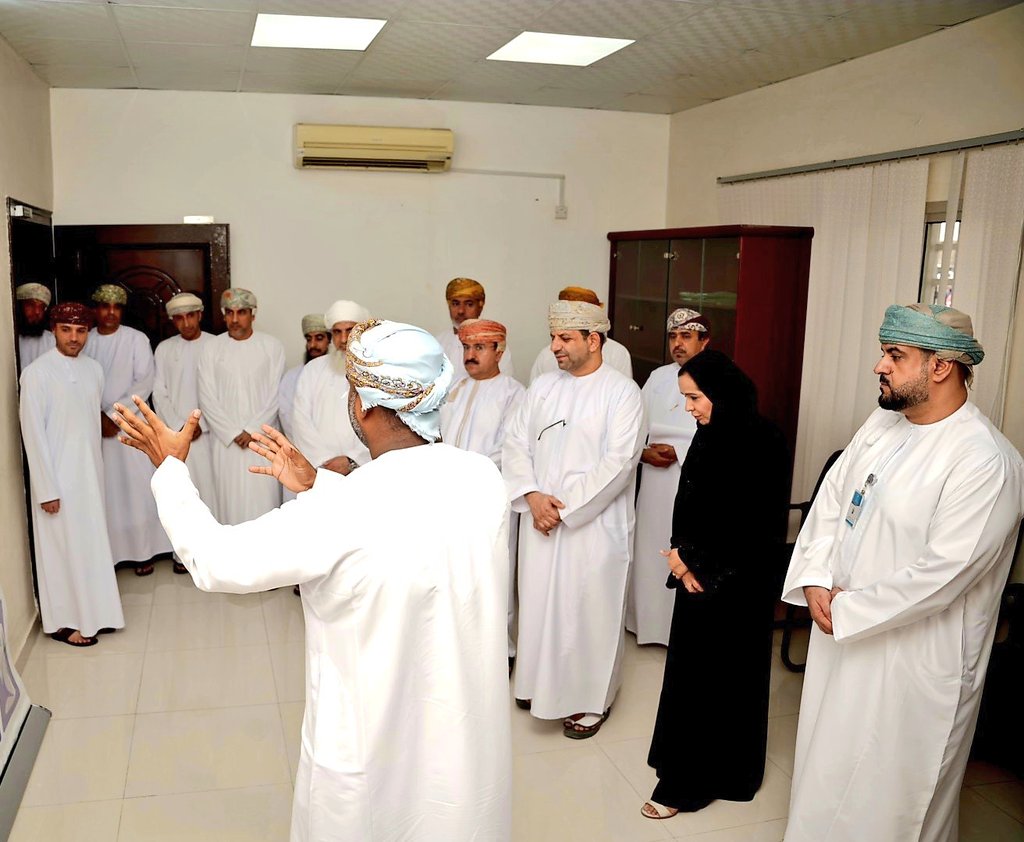 #تعليمية_مسقط
برعاية المدير العام، أطلقت المديرية العامة للتربية والتعليم بمحافظة مسقط مرحلة التصويت لاختيار الهوية البصرية لمنظومة "نور" الرقمية، ضمن جهود تعزيز مشاركة الموظفين في مسيرة التحول الرقمي بوزارة التربية والتعليم. 
#فعاليات_تعليمية_مسقط
#تعلم_مستدام