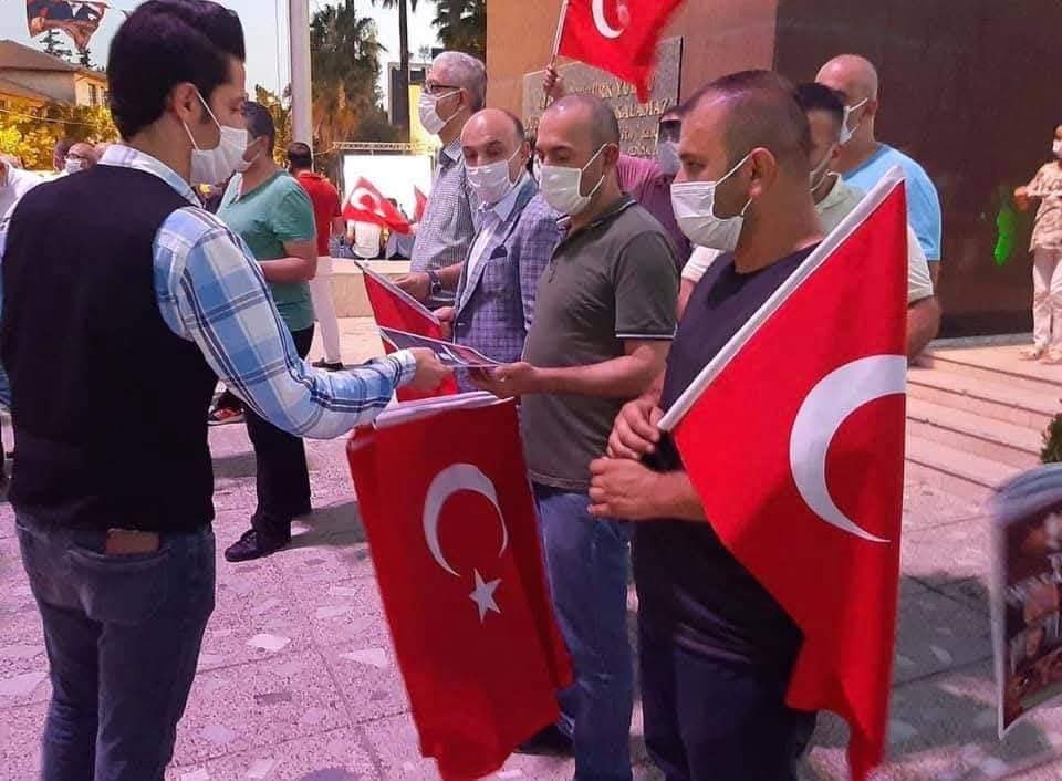Halilbey2023's tweet photo. O gece kendi selalarına koşarak giden vatan aşığı kahramanları 🇹🇷
#Unutmayacağız🇹🇷
Unutursak kalbimiz kurusun!🇹🇷
Meydanları asla boş bırakmayacağız.🇹🇷
#15TemmuzuUnutma🇹🇷
#15TemmuzDemokrasiVeMilliBirlikGünü🇹🇷 https://t.co/12NRRSkhUS