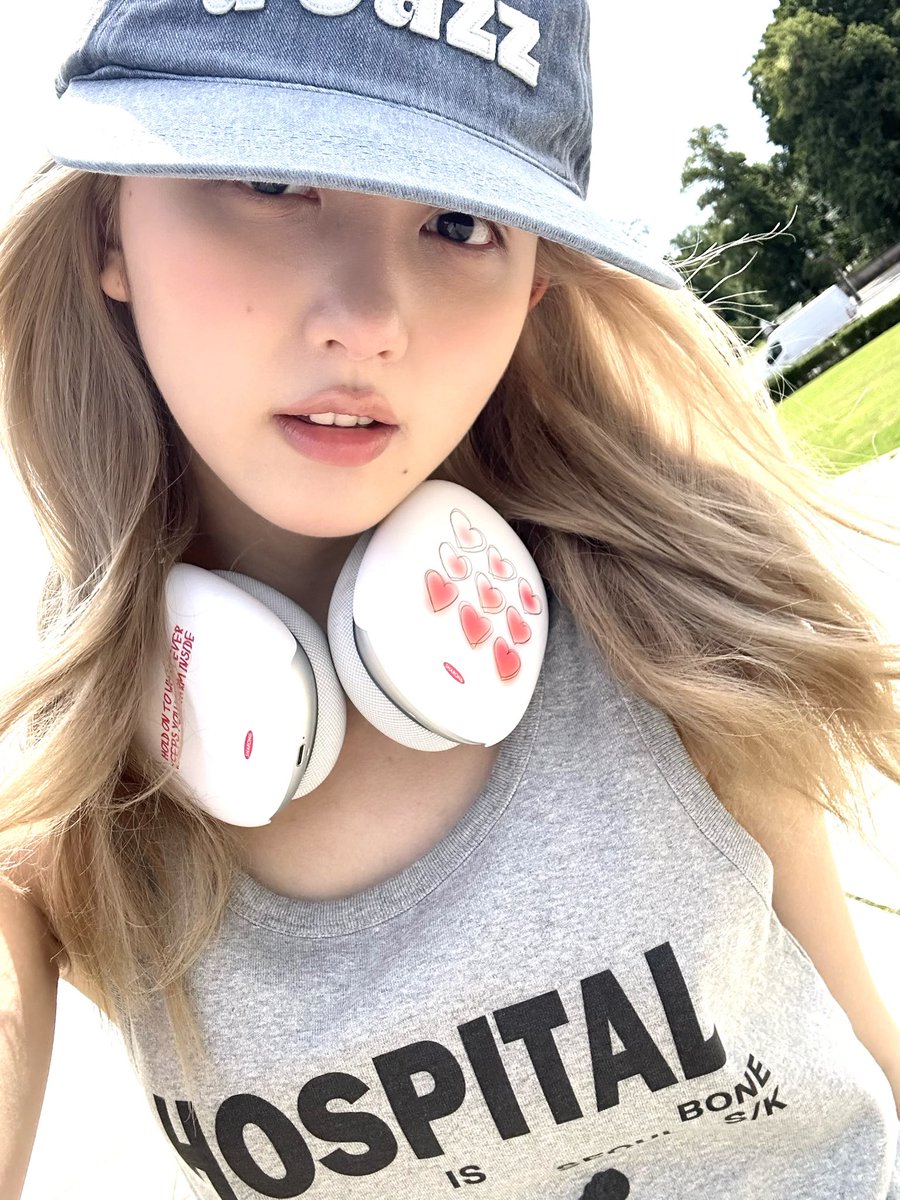 gaeul pics tweet media
