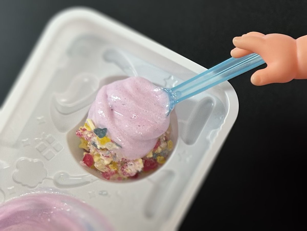mellchan_dayo's tweet image. クラシエ @Kracie_foods さんから
ねるねるねるね を もらったよ❣
ねるねるねるねは…
ねれば ねるほど いろが かわって…
こうやって つけて…
(テーレッテレー)
うまい❣🧙♀️
#知育菓子の日 #子どもに笑顔と体験を