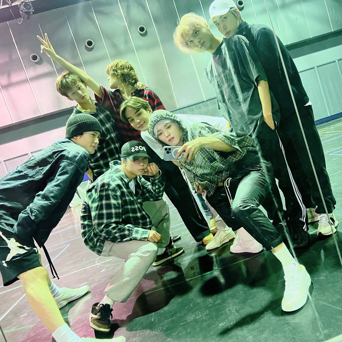 250715 [SPOTLIGHT] Grammy award winning producer Jay Versace (for SZA, Tyler the Creator &amp; Flo) recently mentioned he would like to work with #NCT127! 

"i wanna work w NCT 127 so bad"