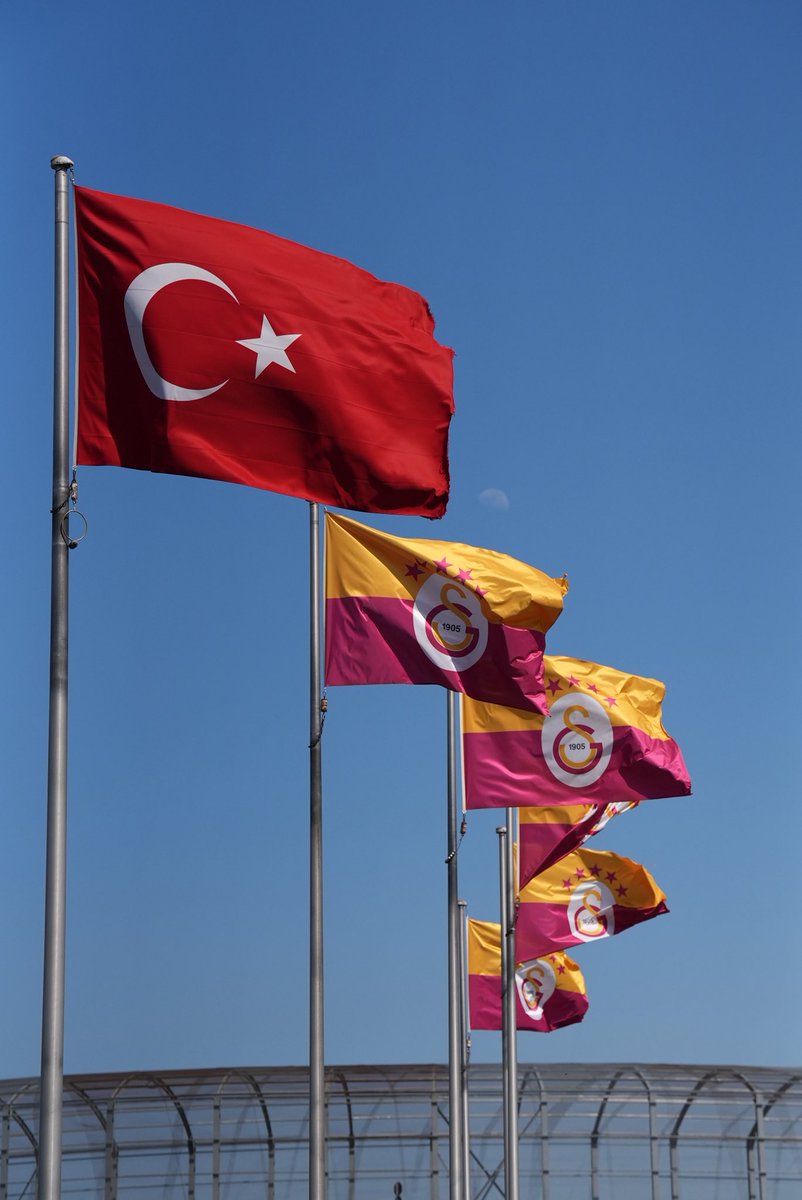 Günaydın #Galatasaray Ailesi 

🇹🇷 #15Temmuz