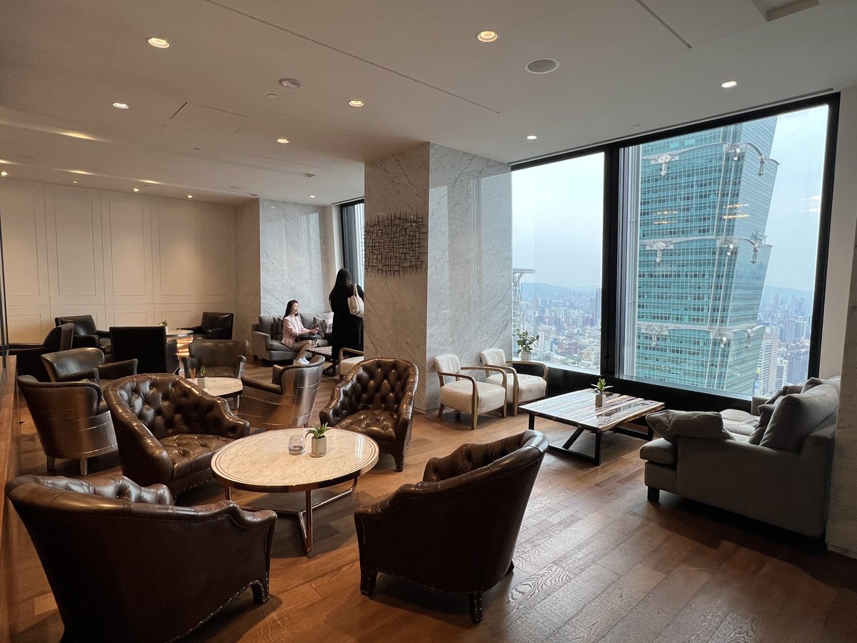 AmChamTaiwan's tweet image. AmCham Taiwan’s Membership Team and President Carl Wegner visited The Executive Centre at Taipei 101 to learn more about their flexible workspace solutions and how they support businesses of all sizes across Asia Pacific and the Middle East.