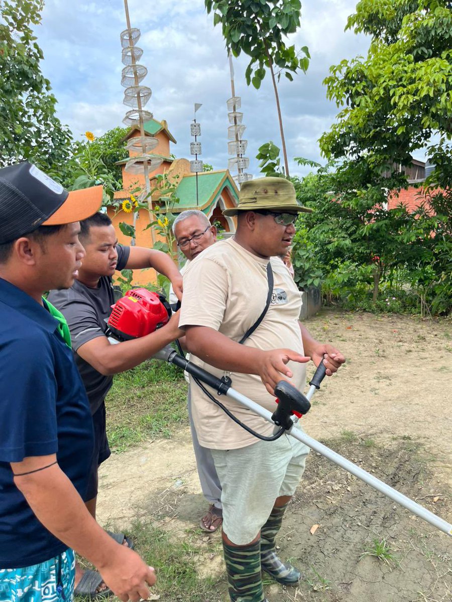 humanaidint's tweet photo. #Manipur was hit by floods. At Ideal Girls Relief Camp, #communities have begun cleaning up on their own, ensuring sanitation, cleanliness and safety for all. https://t.co/sv8ONyGLZa