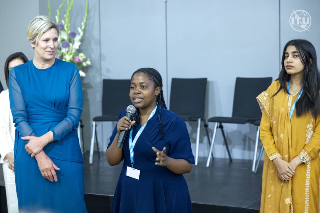 Proud moment! 🎉 Our Co-Founder <a href="/EdithKalag56179/">Edith Kalagho</a> represented #SpatialGirlsNetwork at #WSIS2025 &amp; #AIForGood in Geneva. She was named one of only 10 global #ITU160 #GenderChampions in tech!💪🏾 A big win for girls in tech from Malawi! 🙌🏾✨ #WomenInTech #GIS

itu.int/wtisd/itu160-g…